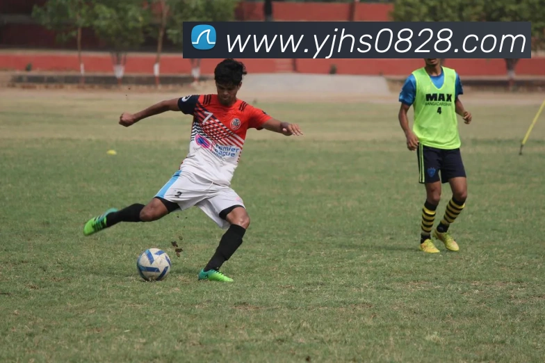 凯尔特人对尼克斯全场回放 双方攻防拉满 杰伦布朗关键表现引关注